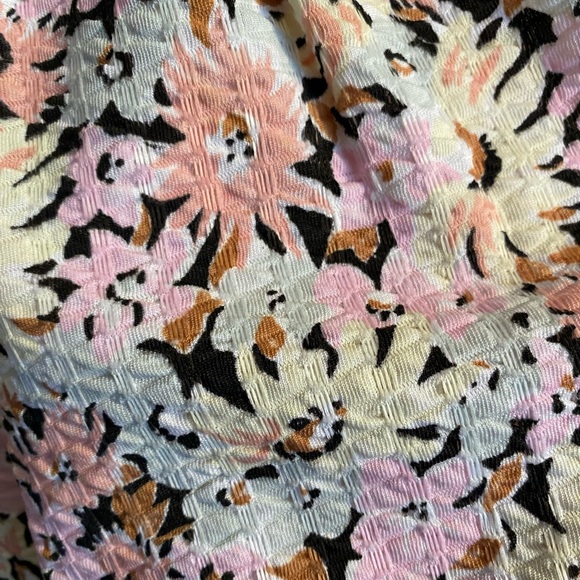 ASOS DESIGN high neck textured smock romper in smudge floral- Oversized - Picture 7 of 8